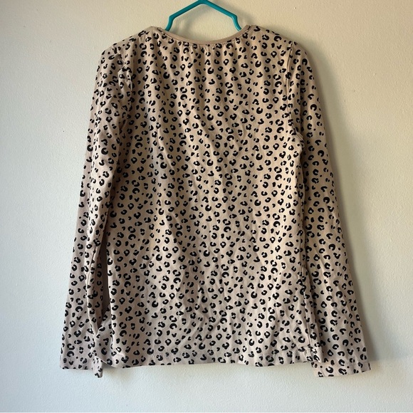 🌼 5/$25 H&M Girls Leopard Print Long Sleeve Top Size 6-8Y Neutral Animal Print - Picture 9 of 10
